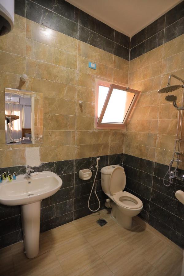 카이로 Three Golden Pyramids B&B 외부 사진